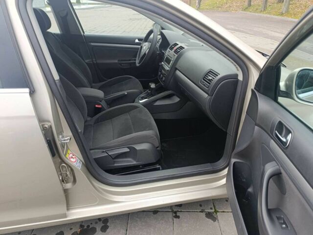 Коричневий Фольксваген Гольф, об'ємом двигуна 0 л та пробігом 248 тис. км за 6800 $, фото 14 на Automoto.ua