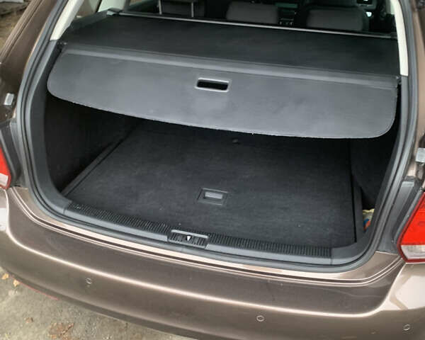 Коричневый Фольксваген Гольф, объемом двигателя 1.6 л и пробегом 235 тыс. км за 10000 $, фото 14 на Automoto.ua