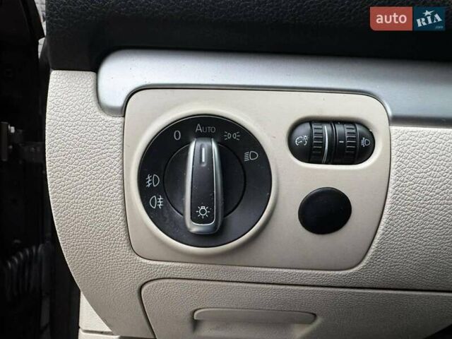 Коричневый Фольксваген Гольф, объемом двигателя 1.6 л и пробегом 244 тыс. км за 8699 $, фото 14 на Automoto.ua