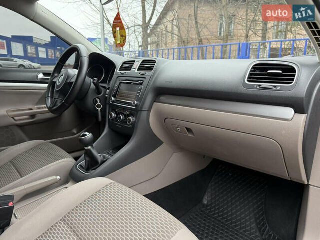 Коричневий Фольксваген Гольф, об'ємом двигуна 1.6 л та пробігом 266 тис. км за 6200 $, фото 18 на Automoto.ua