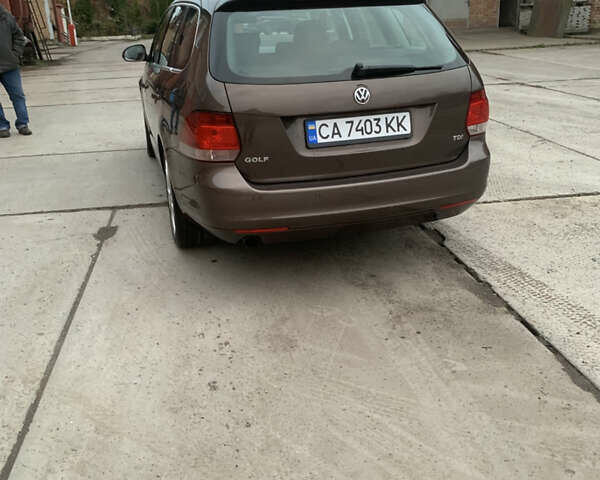 Коричневый Фольксваген Гольф, объемом двигателя 1.6 л и пробегом 235 тыс. км за 10000 $, фото 15 на Automoto.ua