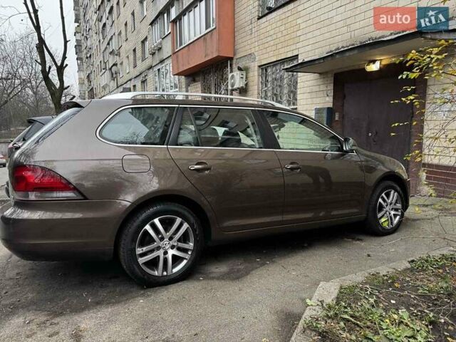 Коричневый Фольксваген Гольф, объемом двигателя 1.6 л и пробегом 244 тыс. км за 8699 $, фото 3 на Automoto.ua