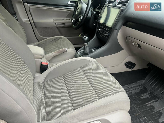 Фольксваген Гольф 2010 в Виннице на Automoto.ua Коричневый Фольксваген Гольф, объемом двигателя 1.39 л и пробегом 285 тыс. км за 5600 $, фото 24 на Automoto.ua