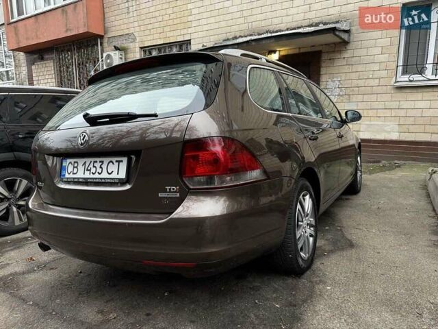 Коричневый Фольксваген Гольф, объемом двигателя 1.6 л и пробегом 244 тыс. км за 8699 $, фото 4 на Automoto.ua