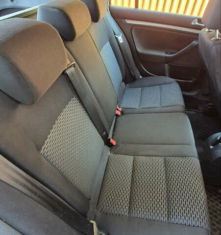 Коричневый Фольксваген Гольф, объемом двигателя 1.6 л и пробегом 323 тыс. км за 8400 $, фото 17 на Automoto.ua