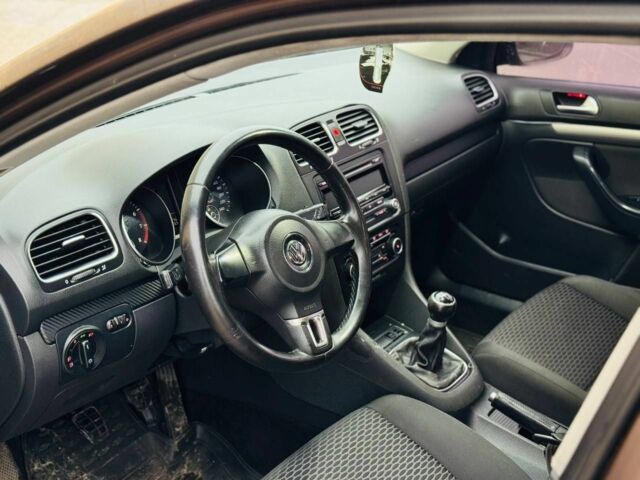 Коричневый Фольксваген Гольф, объемом двигателя 1.4 л и пробегом 205 тыс. км за 3000 $, фото 3 на Automoto.ua