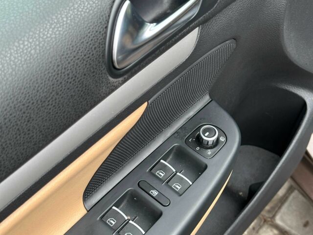 Коричневый Фольксваген Гольф, объемом двигателя 1.4 л и пробегом 193 тыс. км за 8200 $, фото 12 на Automoto.ua