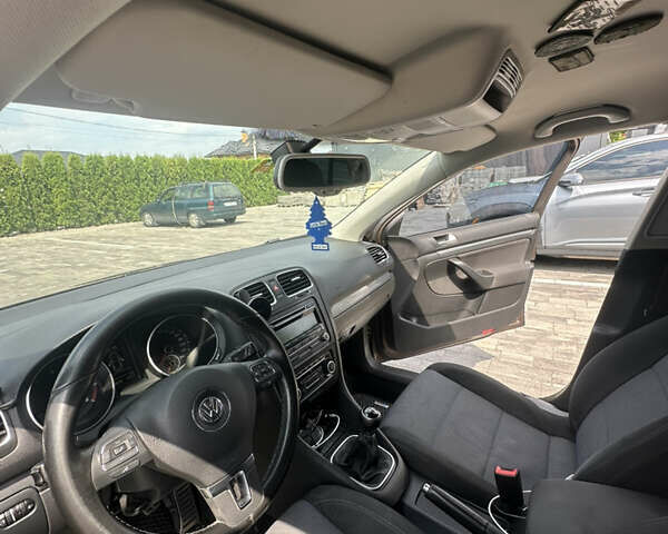 Коричневый Фольксваген Гольф, объемом двигателя 1.2 л и пробегом 270 тыс. км за 8800 $, фото 14 на Automoto.ua