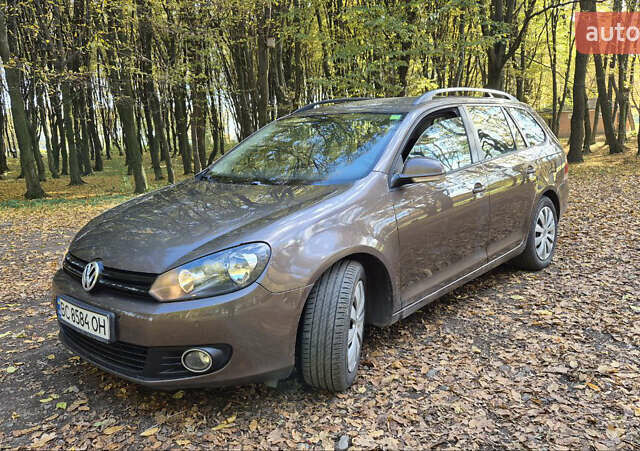 Коричневый Фольксваген Гольф, объемом двигателя 1.6 л и пробегом 323 тыс. км за 8400 $, фото 1 на Automoto.ua