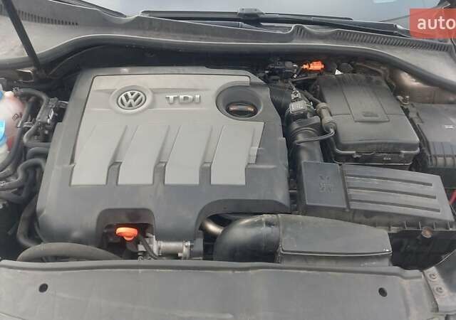 Коричневый Фольксваген Гольф, объемом двигателя 1.6 л и пробегом 258 тыс. км за 8100 $, фото 25 на Automoto.ua