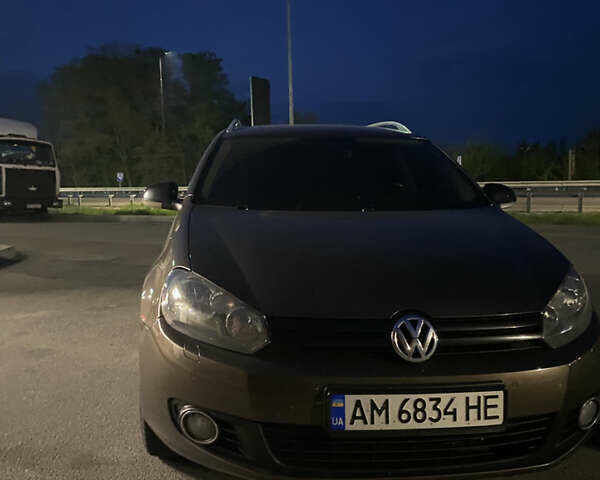 Коричневый Фольксваген Гольф, объемом двигателя 1.6 л и пробегом 313 тыс. км за 7600 $, фото 1 на Automoto.ua