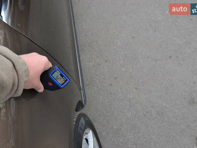 Коричневый Фольксваген Гольф, объемом двигателя 1.2 л и пробегом 181 тыс. км за 7999 $, фото 27 на Automoto.ua