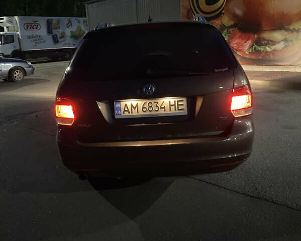 Коричневый Фольксваген Гольф, объемом двигателя 1.6 л и пробегом 313 тыс. км за 7600 $, фото 9 на Automoto.ua