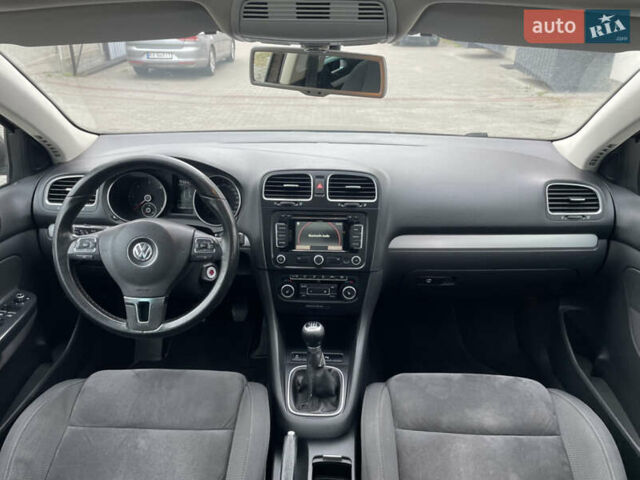 Коричневый Фольксваген Гольф, объемом двигателя 1.6 л и пробегом 241 тыс. км за 9390 $, фото 22 на Automoto.ua