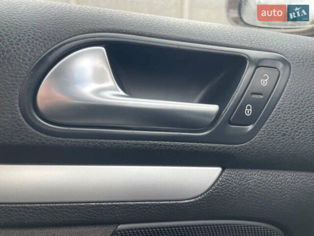 Коричневый Фольксваген Гольф, объемом двигателя 1.6 л и пробегом 241 тыс. км за 9390 $, фото 50 на Automoto.ua