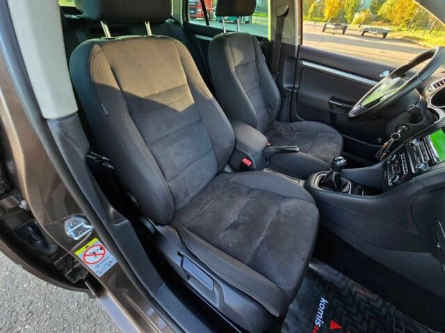 Фольксваген Гольф 2012 в Хмельницком на Automoto.ua Коричневый Фольксваген Гольф, объемом двигателя 1.4 л и пробегом 241 тыс. км за 6799 $, фото 22 на Automoto.ua