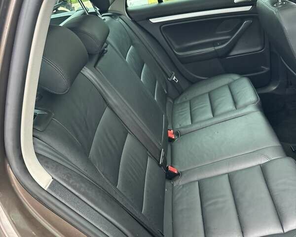 Коричневый Фольксваген Гольф, объемом двигателя 0 л и пробегом 207 тыс. км за 7800 $, фото 14 на Automoto.ua