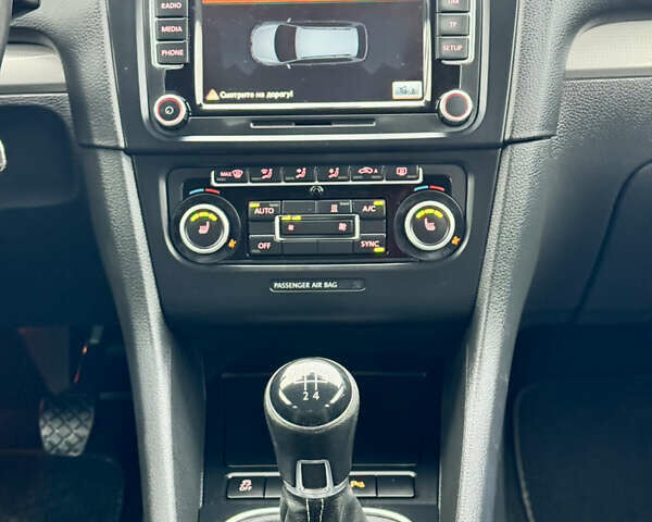 Коричневий Фольксваген Гольф, об'ємом двигуна 1.6 л та пробігом 229 тис. км за 9750 $, фото 18 на Automoto.ua