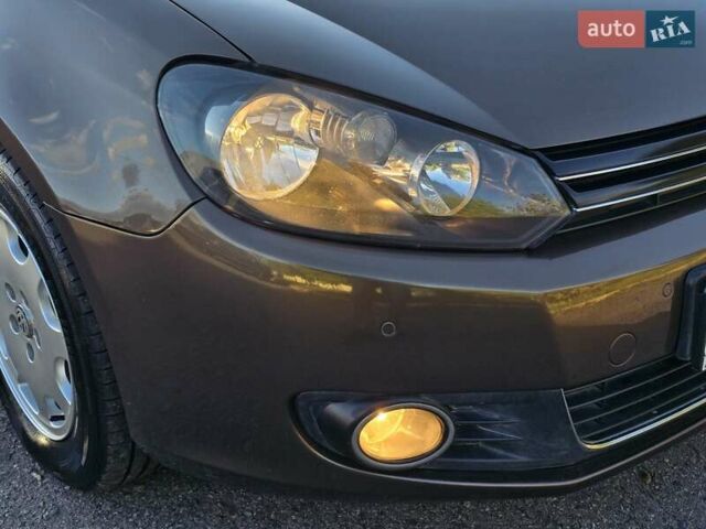 Фольксваген Гольф 2012 у Хмельницькому на Automoto.ua Коричневий Фольксваген Гольф, об'ємом двигуна 1.39 л та пробігом 241 тис. км за 6799 $, фото 10 на Automoto.ua
