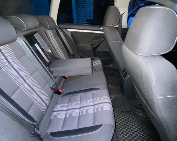 Коричневый Фольксваген Гольф, объемом двигателя 1.6 л и пробегом 313 тыс. км за 7600 $, фото 19 на Automoto.ua