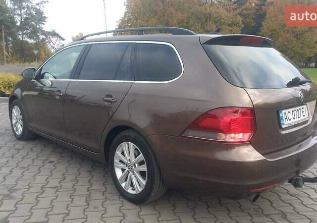 Коричневый Фольксваген Гольф, объемом двигателя 1.6 л и пробегом 258 тыс. км за 8100 $, фото 3 на Automoto.ua
