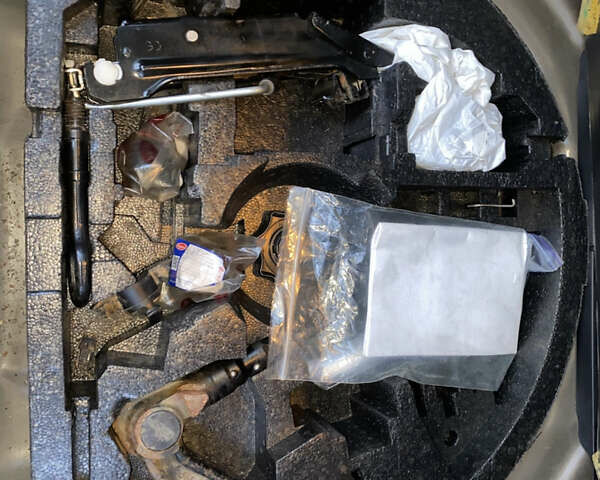 Коричневый Фольксваген Гольф, объемом двигателя 1.6 л и пробегом 313 тыс. км за 7600 $, фото 20 на Automoto.ua