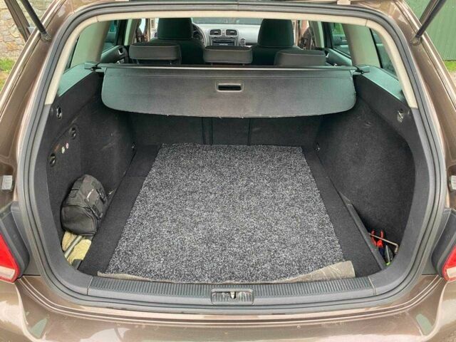 Коричневый Фольксваген Гольф, объемом двигателя 1.6 л и пробегом 350 тыс. км за 8300 $, фото 6 на Automoto.ua