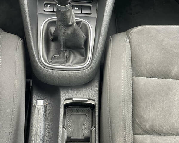 Коричневый Фольксваген Гольф, объемом двигателя 1.6 л и пробегом 241 тыс. км за 9390 $, фото 27 на Automoto.ua