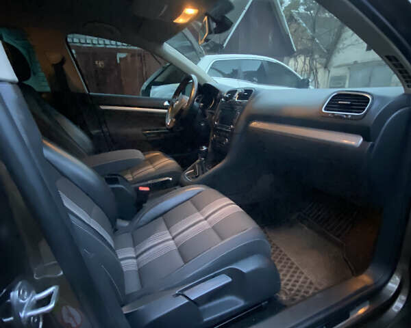 Коричневый Фольксваген Гольф, объемом двигателя 1.6 л и пробегом 313 тыс. км за 7600 $, фото 14 на Automoto.ua