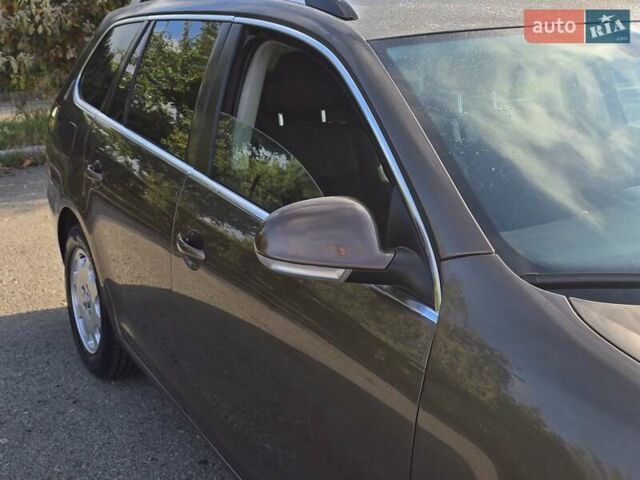 Фольксваген Гольф 2012 у Хмельницькому на Automoto.ua Коричневий Фольксваген Гольф, об'ємом двигуна 1.39 л та пробігом 241 тис. км за 6799 $, фото 21 на Automoto.ua