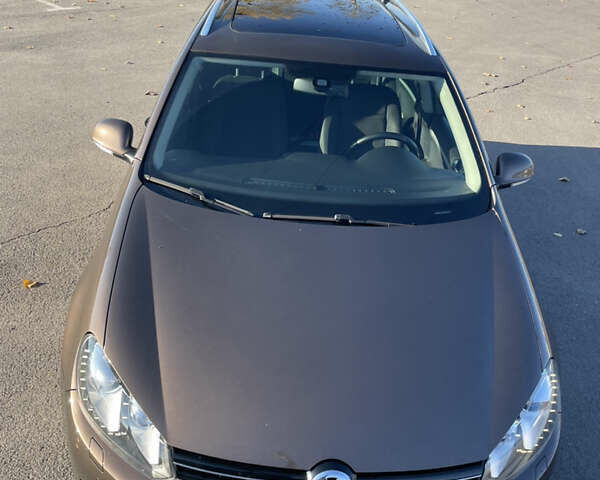 Коричневый Фольксваген Гольф, объемом двигателя 1.6 л и пробегом 241 тыс. км за 9390 $, фото 19 на Automoto.ua