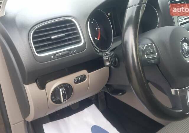 Коричневый Фольксваген Гольф, объемом двигателя 1.6 л и пробегом 258 тыс. км за 8100 $, фото 1 на Automoto.ua