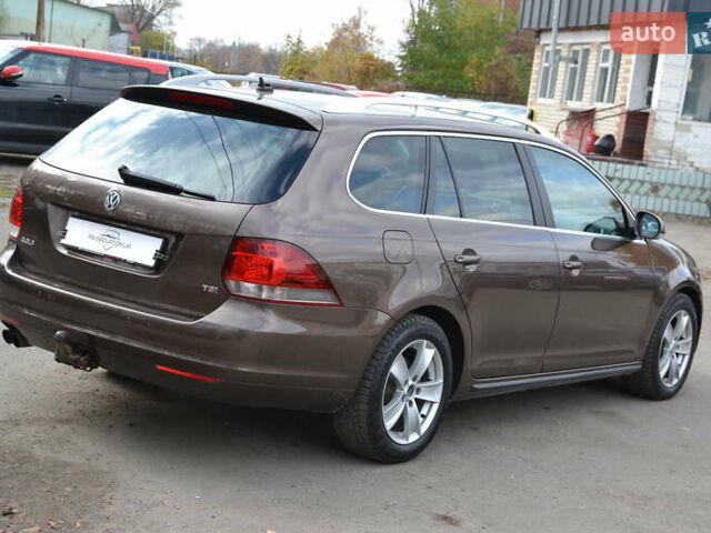 Коричневый Фольксваген Гольф, объемом двигателя 1.2 л и пробегом 181 тыс. км за 7999 $, фото 6 на Automoto.ua