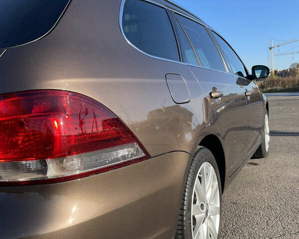 Коричневый Фольксваген Гольф, объемом двигателя 1.6 л и пробегом 241 тыс. км за 9390 $, фото 7 на Automoto.ua