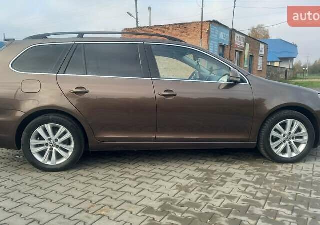 Коричневый Фольксваген Гольф, объемом двигателя 1.6 л и пробегом 258 тыс. км за 8100 $, фото 2 на Automoto.ua