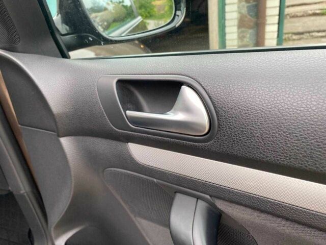 Коричневый Фольксваген Гольф, объемом двигателя 1.6 л и пробегом 350 тыс. км за 8300 $, фото 8 на Automoto.ua