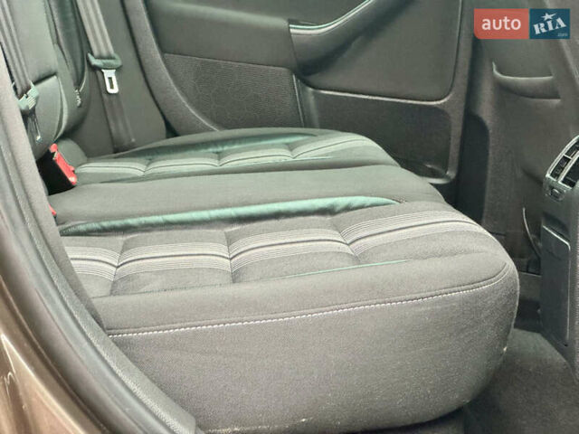 Коричневий Фольксваген Гольф, об'ємом двигуна 1.6 л та пробігом 229 тис. км за 9750 $, фото 13 на Automoto.ua