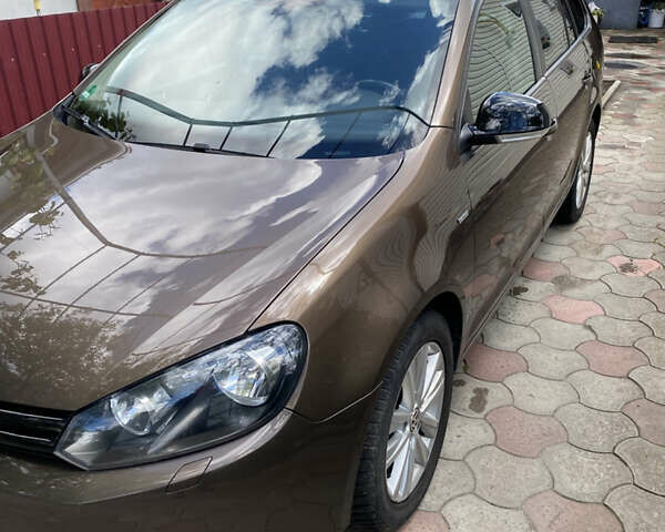 Коричневый Фольксваген Гольф, объемом двигателя 1.6 л и пробегом 200 тыс. км за 8555 $, фото 23 на Automoto.ua