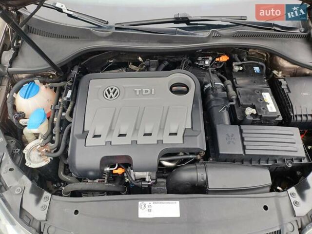 Коричневий Фольксваген Гольф, об'ємом двигуна 2 л та пробігом 233 тис. км за 11750 $, фото 23 на Automoto.ua