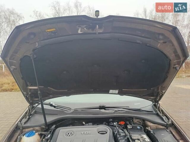 Коричневий Фольксваген Гольф, об'ємом двигуна 2 л та пробігом 233 тис. км за 11750 $, фото 22 на Automoto.ua
