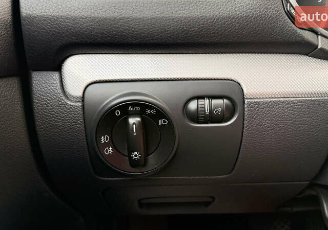 Коричневий Фольксваген Гольф, об'ємом двигуна 1.6 л та пробігом 189 тис. км за 11300 $, фото 44 на Automoto.ua