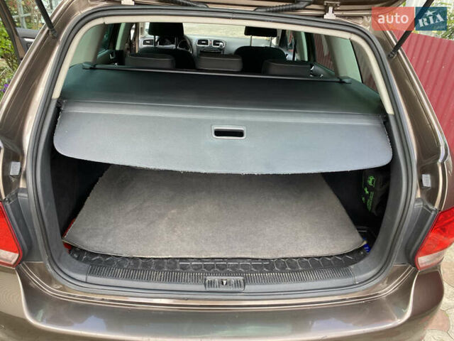 Коричневый Фольксваген Гольф, объемом двигателя 1.6 л и пробегом 200 тыс. км за 8555 $, фото 35 на Automoto.ua