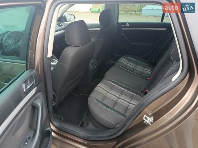 Коричневий Фольксваген Гольф, об'ємом двигуна 2 л та пробігом 233 тис. км за 11750 $, фото 15 на Automoto.ua