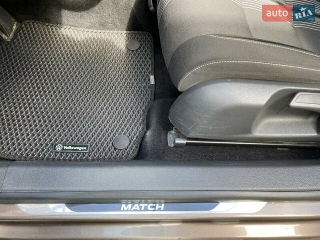 Коричневый Фольксваген Гольф, объемом двигателя 1.6 л и пробегом 200 тыс. км за 8555 $, фото 39 на Automoto.ua