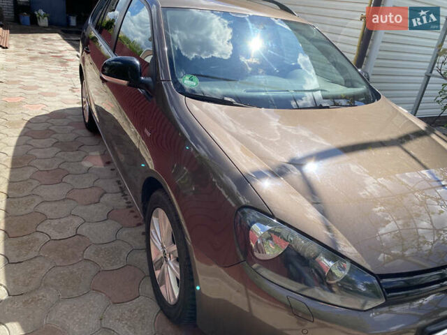 Коричневый Фольксваген Гольф, объемом двигателя 1.6 л и пробегом 200 тыс. км за 8555 $, фото 46 на Automoto.ua