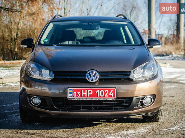 Коричневый Фольксваген Гольф, объемом двигателя 2 л и пробегом 233 тыс. км за 11700 $, фото 2 на Automoto.ua