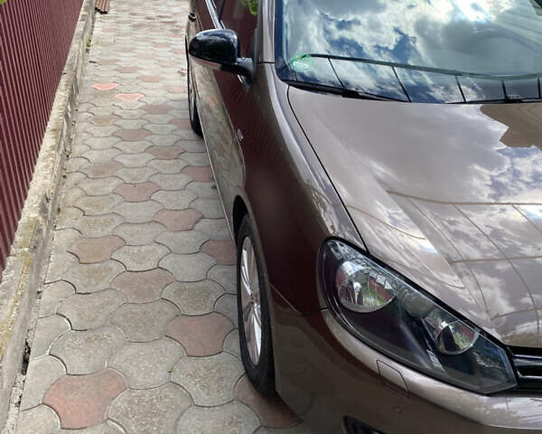 Коричневый Фольксваген Гольф, объемом двигателя 1.6 л и пробегом 200 тыс. км за 8555 $, фото 24 на Automoto.ua