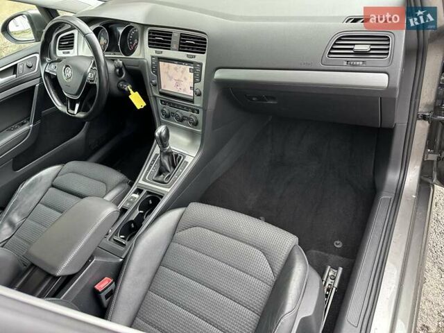 Коричневый Фольксваген Гольф, объемом двигателя 1.6 л и пробегом 249 тыс. км за 11550 $, фото 21 на Automoto.ua