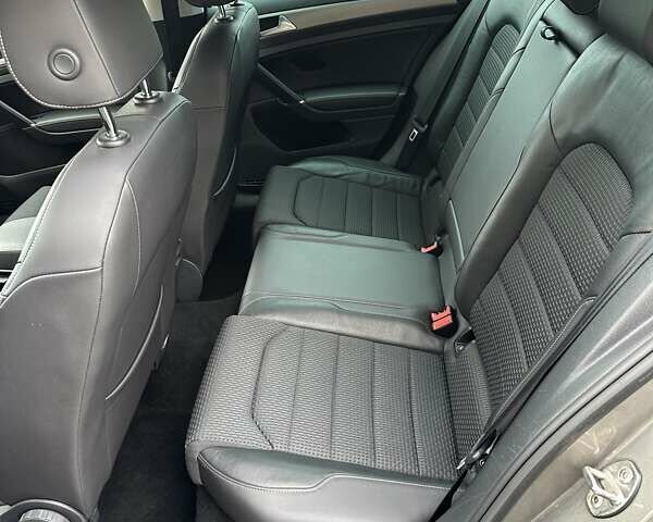 Коричневый Фольксваген Гольф, объемом двигателя 1.6 л и пробегом 249 тыс. км за 11550 $, фото 18 на Automoto.ua