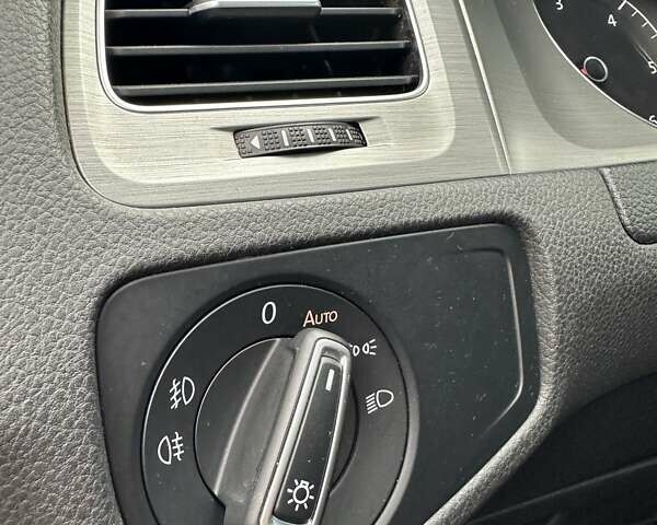 Коричневый Фольксваген Гольф, объемом двигателя 1.6 л и пробегом 249 тыс. км за 11550 $, фото 28 на Automoto.ua